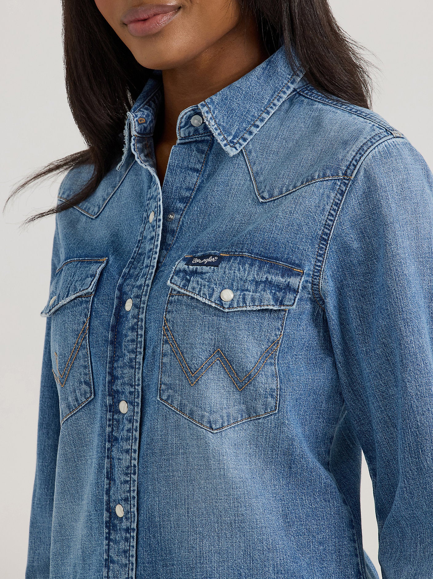 Women's Classic Denim Slim Western Snap Shirt