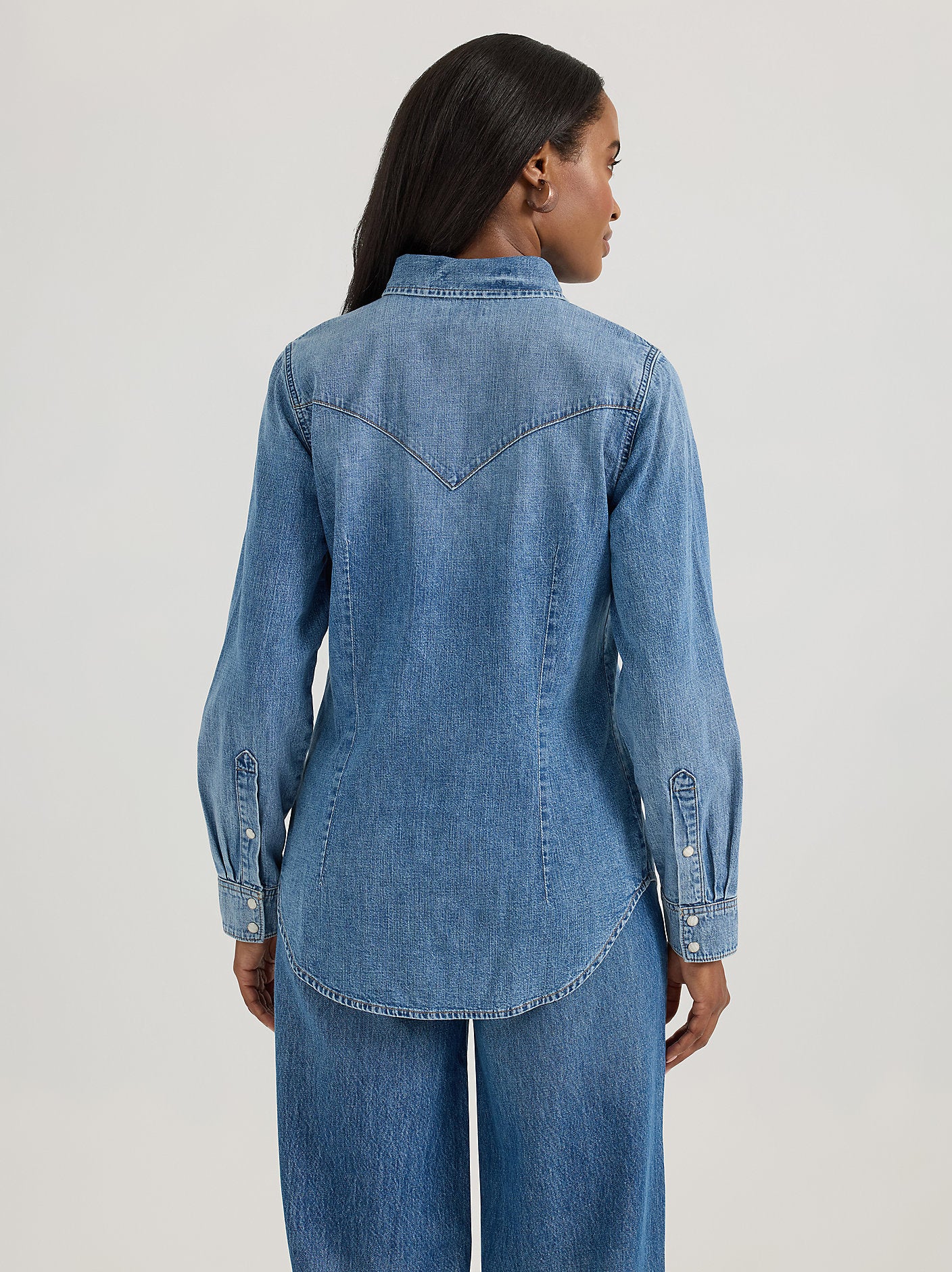 Women's Classic Denim Slim Western Snap Shirt